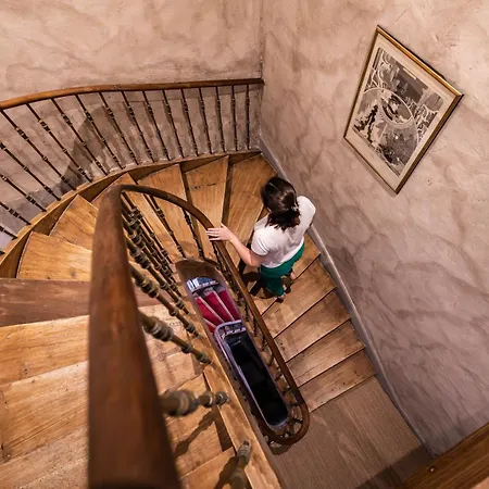D Hotes Du Castell De Bles Bed & Breakfast 4*