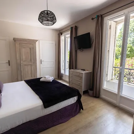 Domaine Castell De Bles Bed & Breakfast