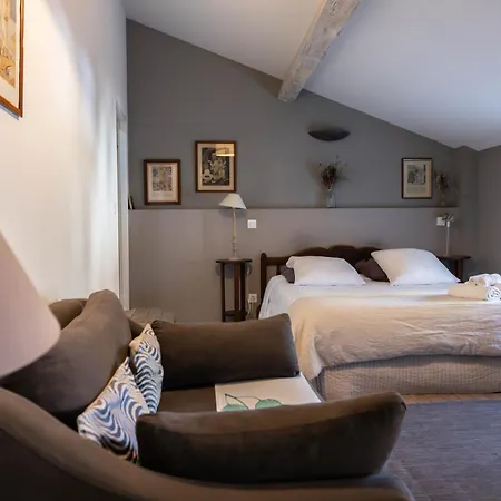Domaine Castell De Blés Bed & Breakfast 4*