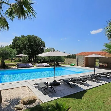 Bed & Breakfast Domaine Castell De Blés