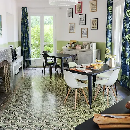 D Hotes Du Castell De Bles Bed & Breakfast Saint-Génis