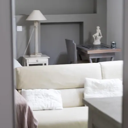 Bed & Breakfast D Hotes Du Castell De Bles 4*