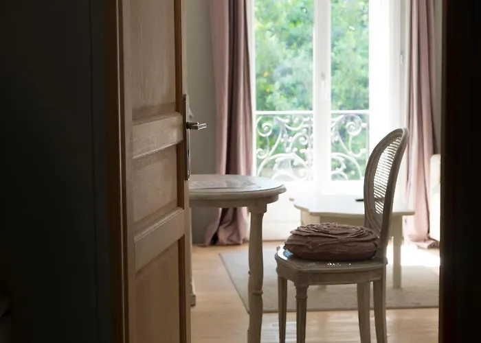 Bed and Breakfast D Hotes Du Castell De Bles 4*